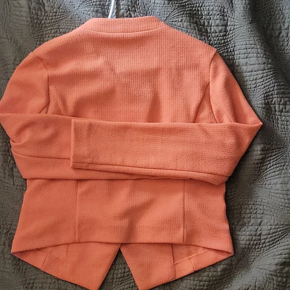 Small dress jacket - Picture 3 of 3